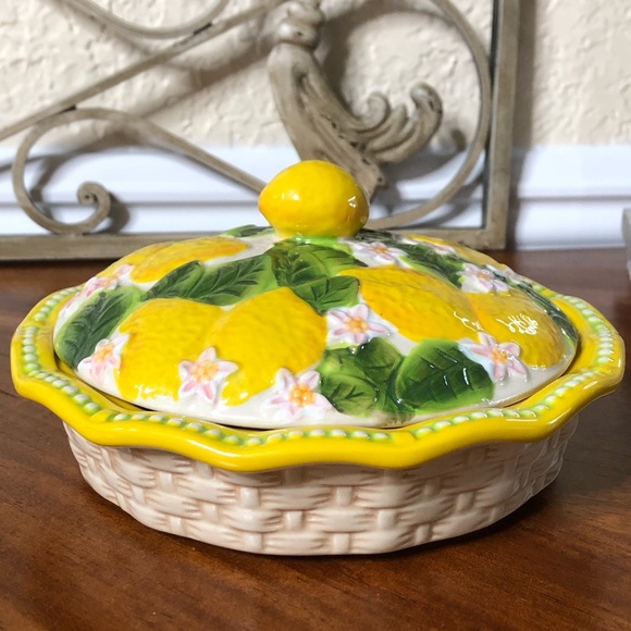 Lemon Temptations Pie Dish Temptations Lemon Tara Figural Fruit